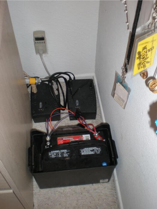 how do i know if my ups battery needs to be replaced